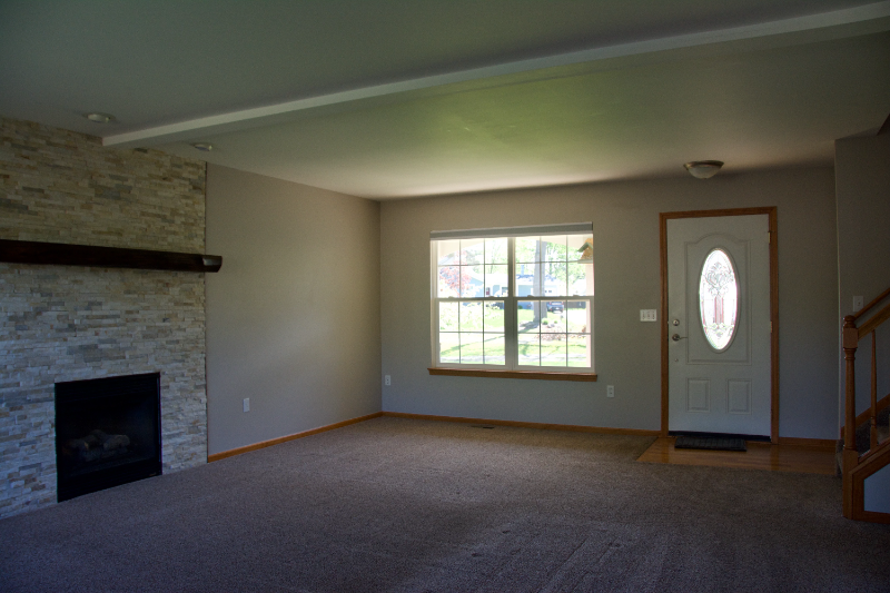 1260 Applewood Dr - Photo 3 of 20