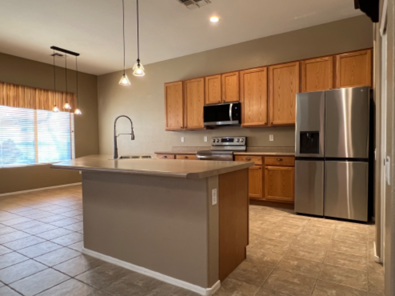 3121 E Doral Dr - Photo 2 of 7