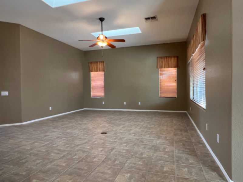 3121 E Doral Dr - Photo 3 of 7