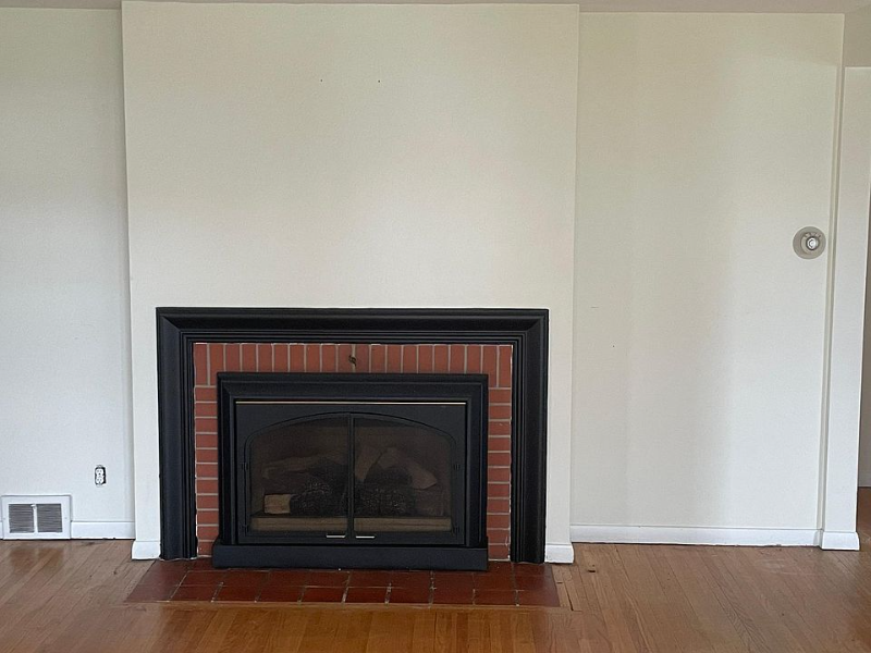 483 Thorncliff Rd - Photo 2 of 12