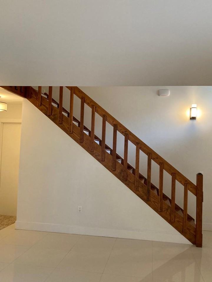 10941 Sw 113th Pl #C - Photo 3 of 20