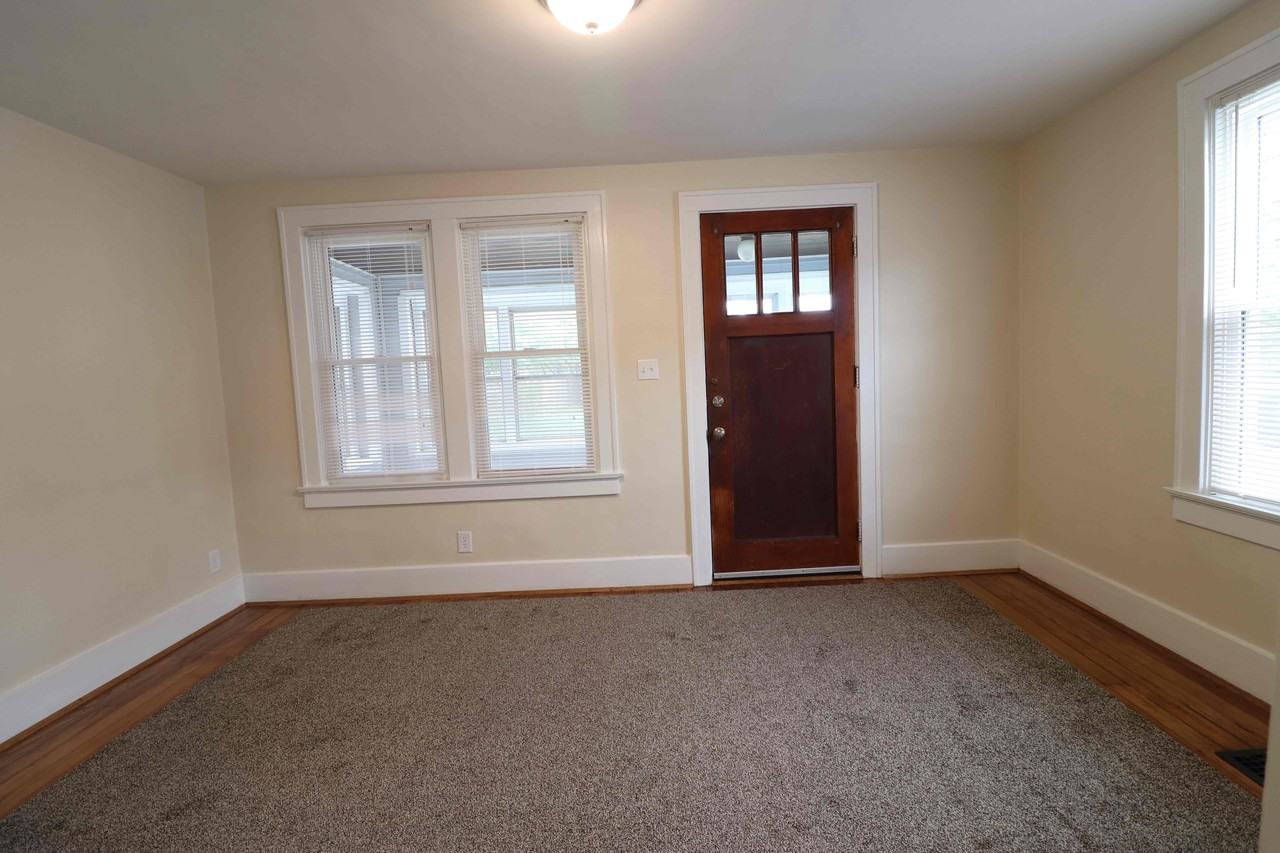 1823 Dallas Ave #NA - Photo 3 of 12