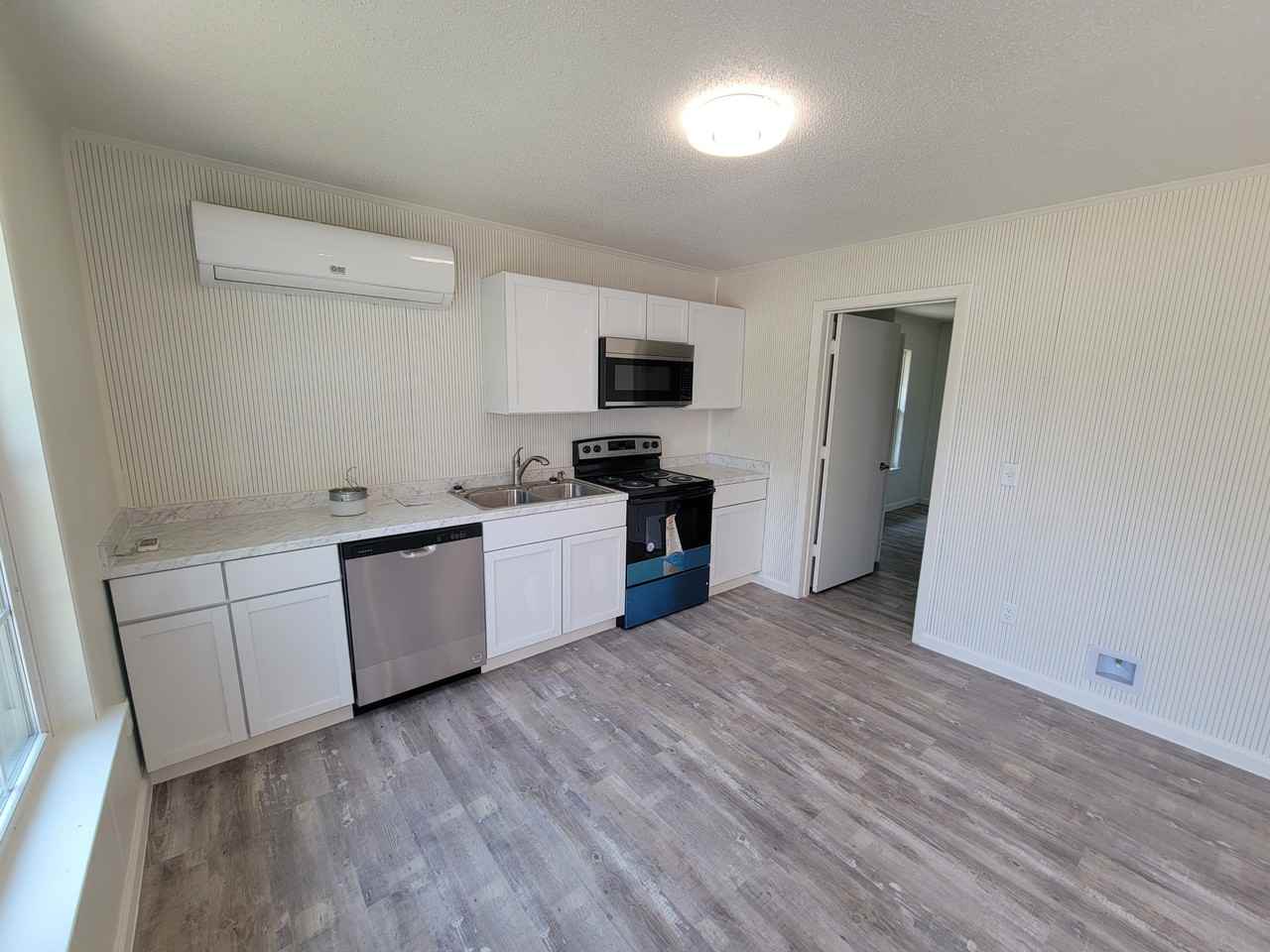 142 W Allen St Unit B #NA - Photo 2 of 15