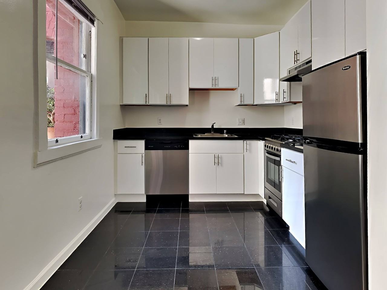 545 O'Farrell St. - Photo 5 of 11