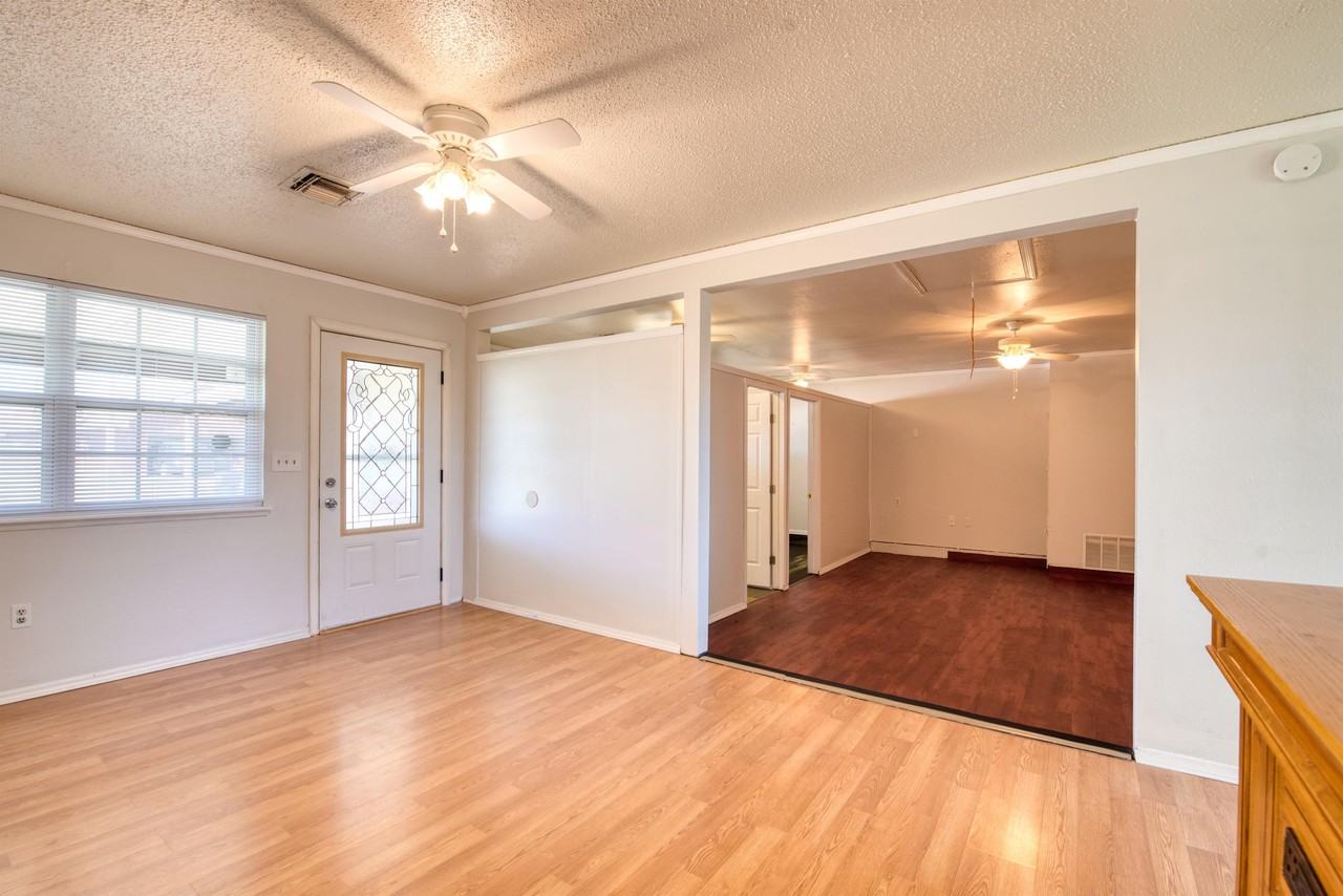 924 Nw 14th St #1 - Photo 5 of 22