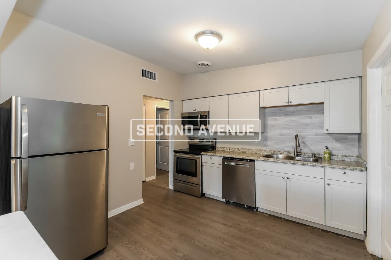 2504 Abercorn Rd - Photo 2 of 22