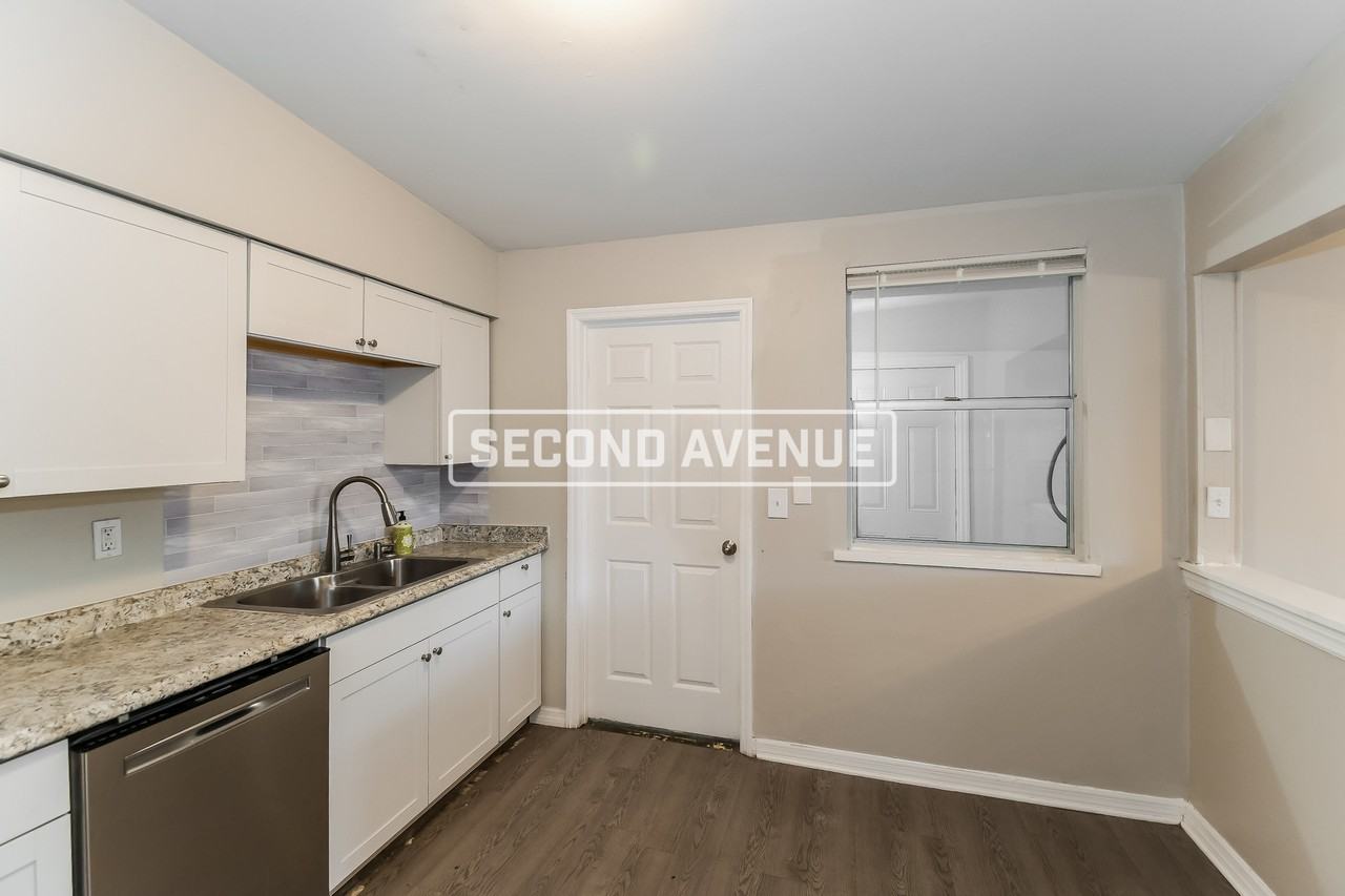 2504 Abercorn Rd - Photo 5 of 23