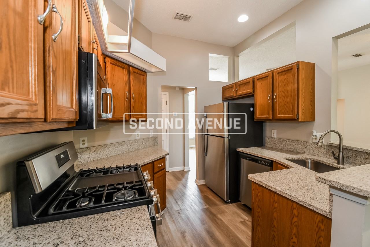 8544 Echoridge Ct - Photo 6 of 24