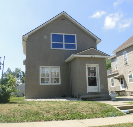 615 W 12th St #1 - Photo 3 of 3
