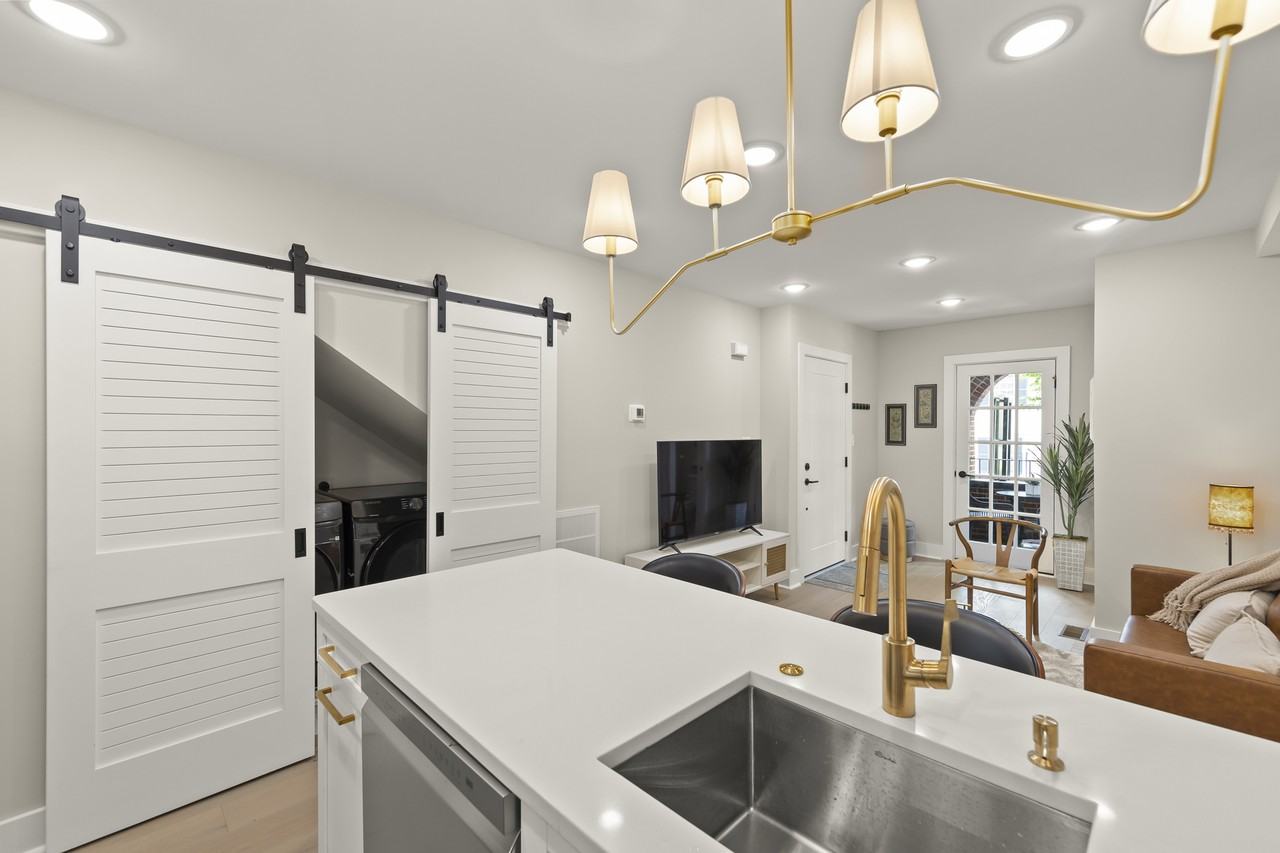 127 S Braddock St #301 - Photo 6 of 22