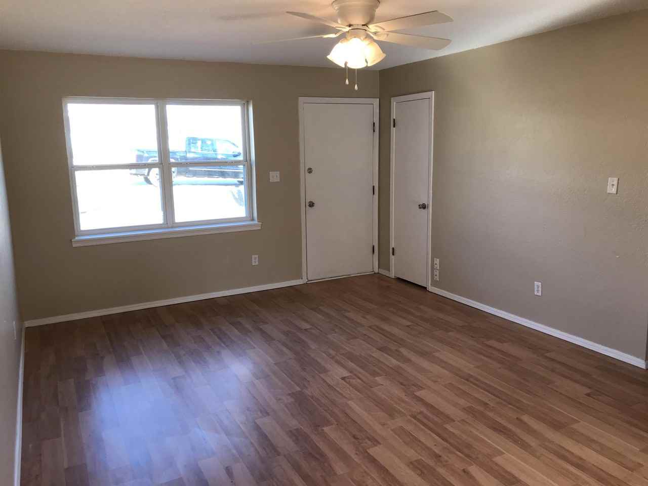 520 W Highland St #97 - Photo 2 of 11