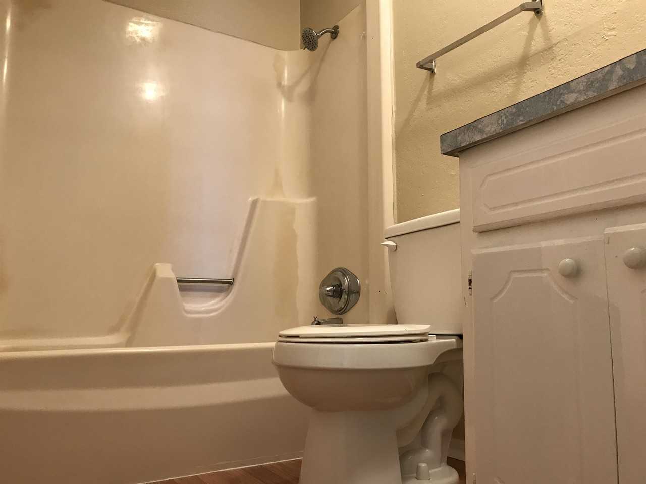 520 W Highland St #97 - Photo 6 of 11