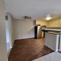 featured image of 652 Moss St