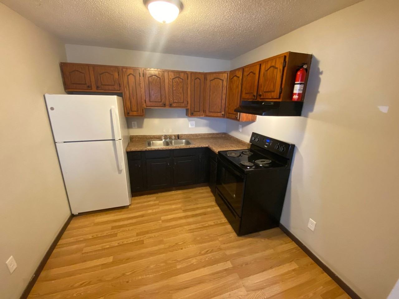 1562 Motor Ave - Photo 2 of 10