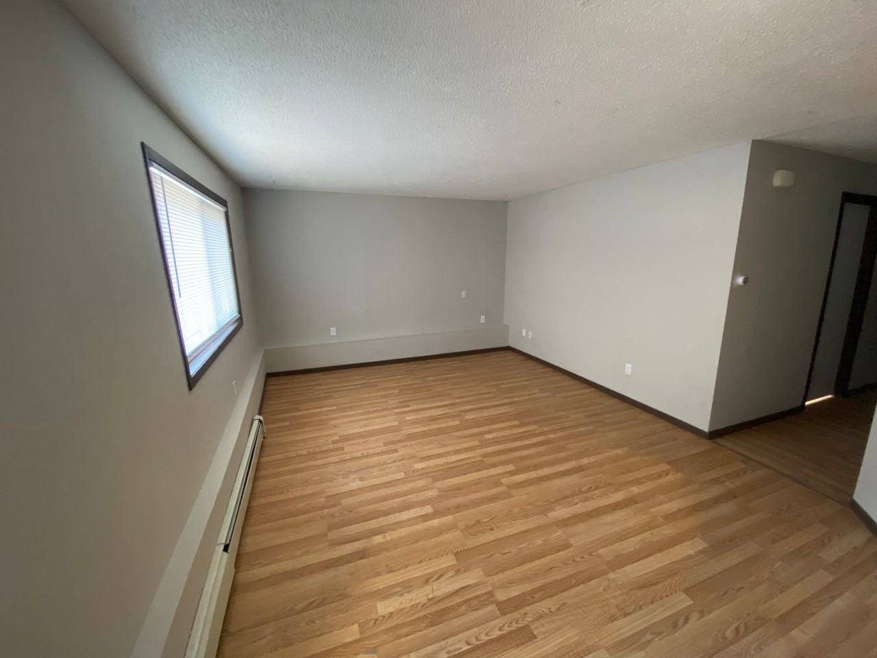 1562 Motor Ave - Photo 3 of 10