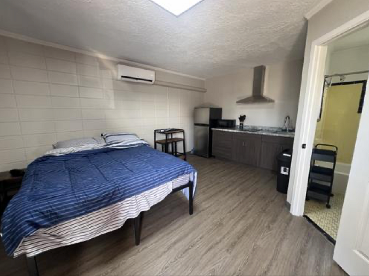 5915 East Main Street - Photo 3 of 25