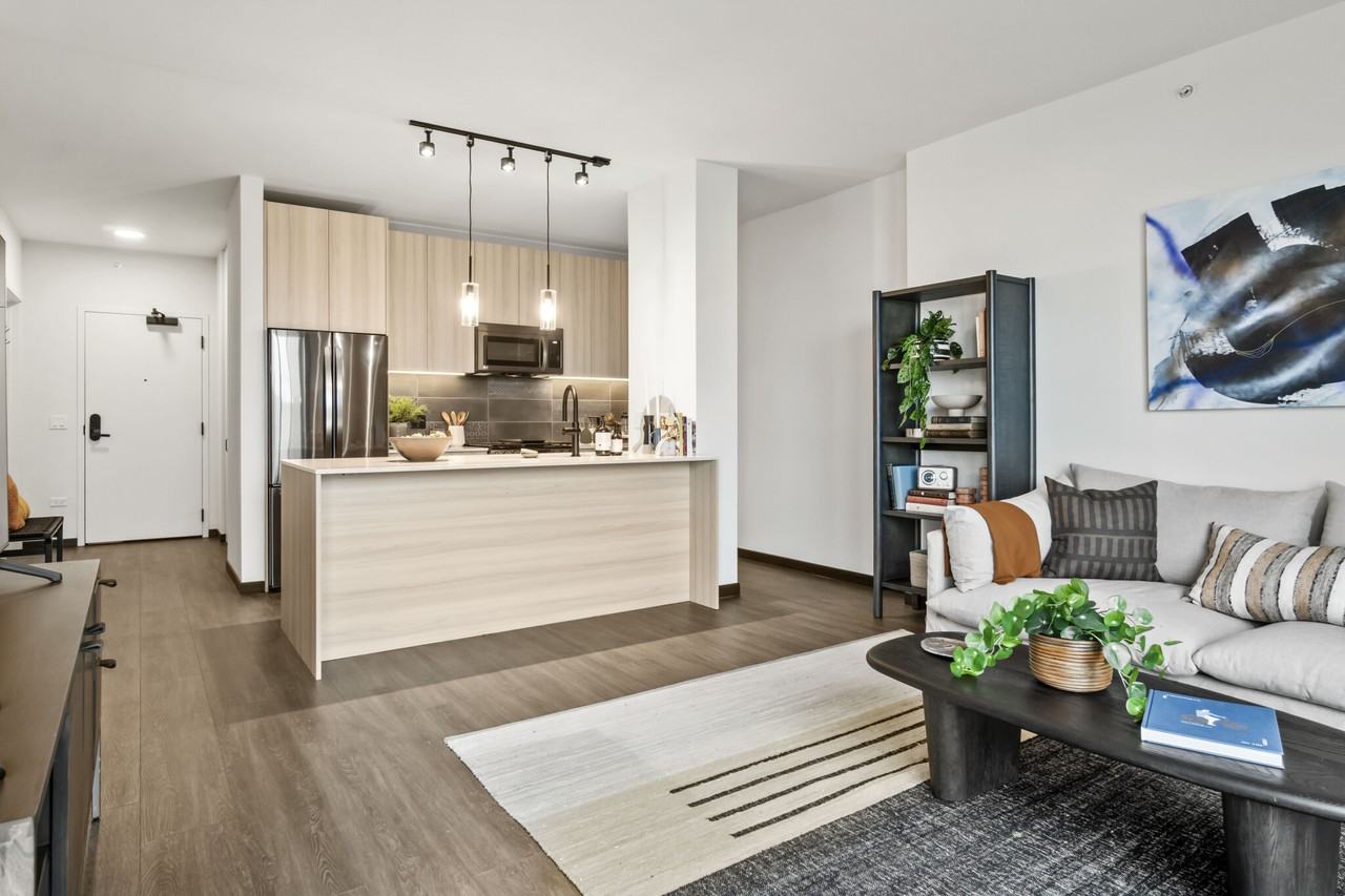 1400 W Randolph St #1-1 - Photo 4 of 28