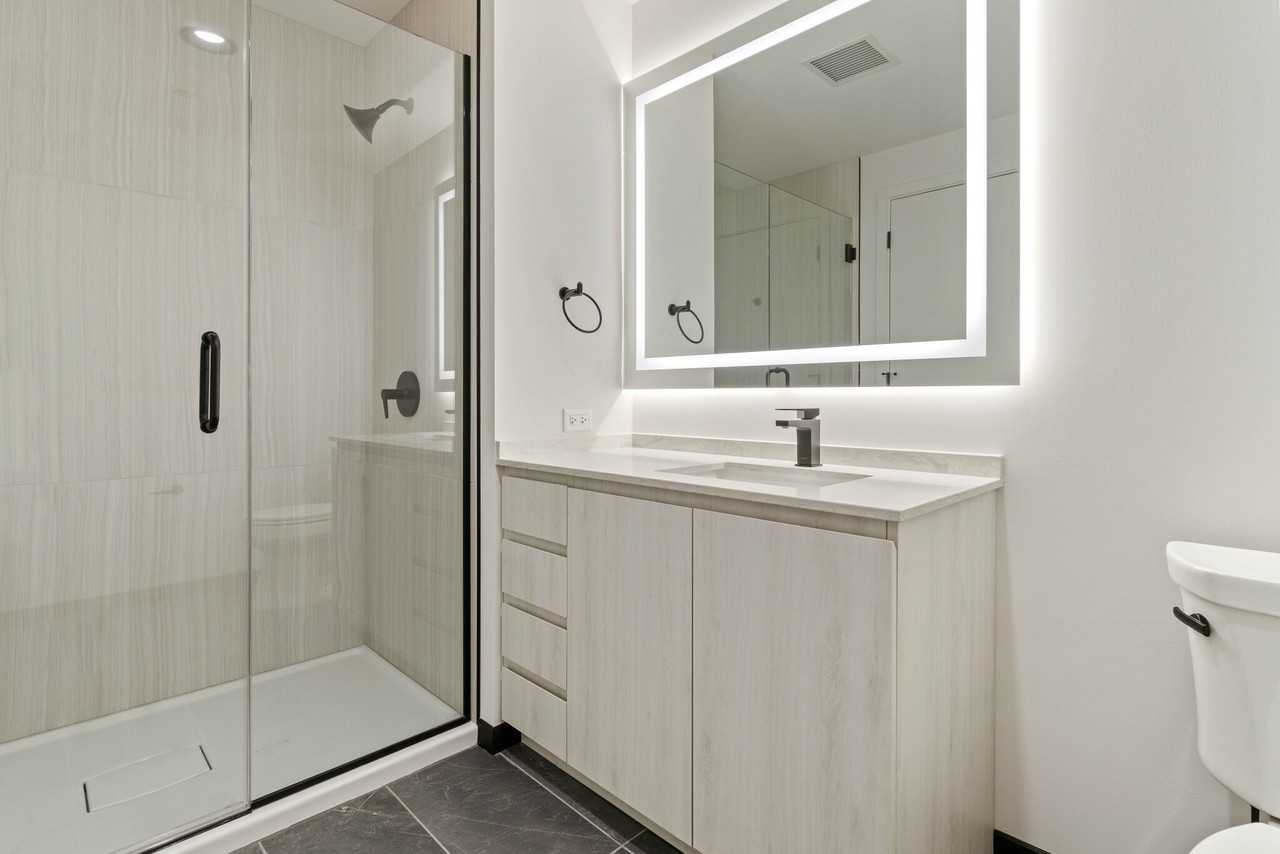 1400 W Randolph St #2-2 - Photo 6 of 35