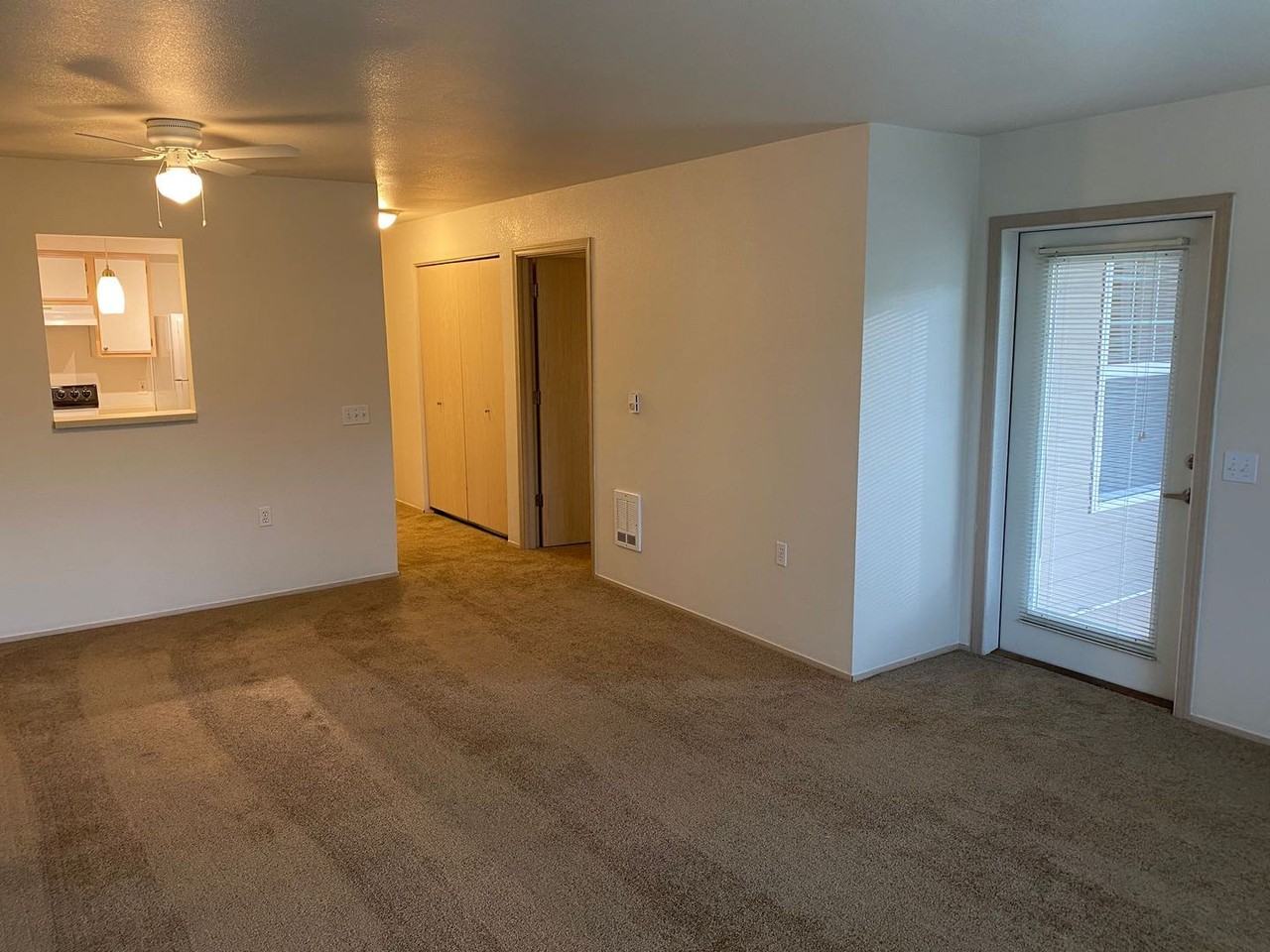 Sunrise Pointe Apartments - Photo 7 of 32