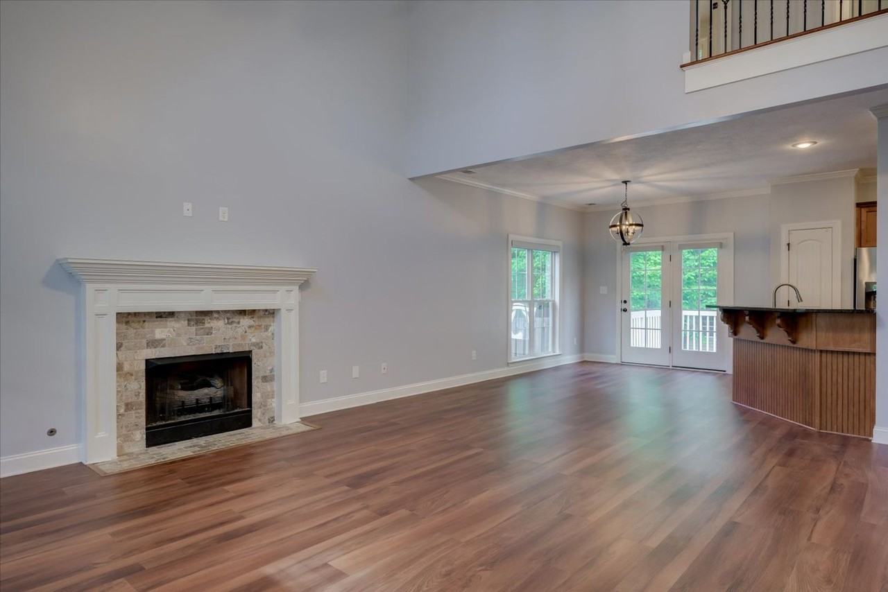 4122 Chastain Dr - Photo 5 of 39