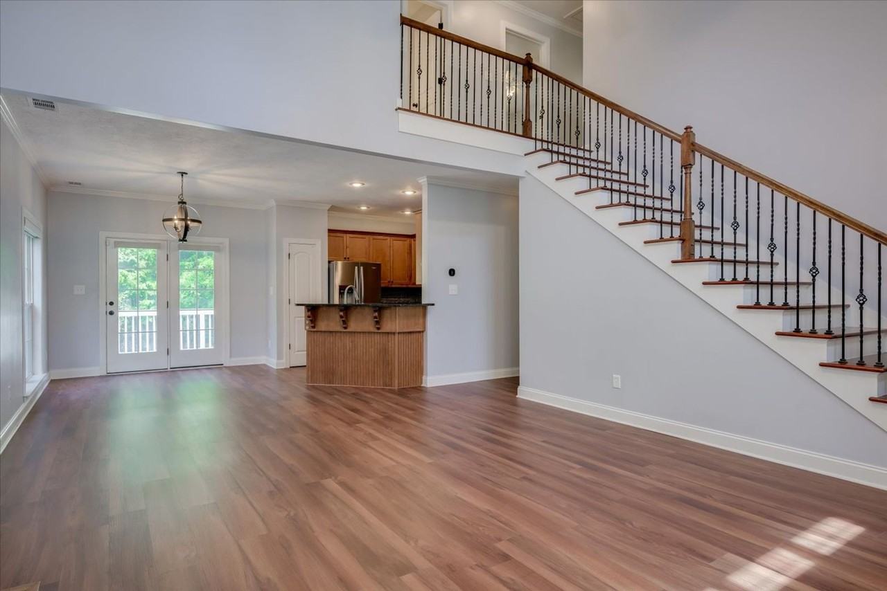 4122 Chastain Dr - Photo 6 of 39