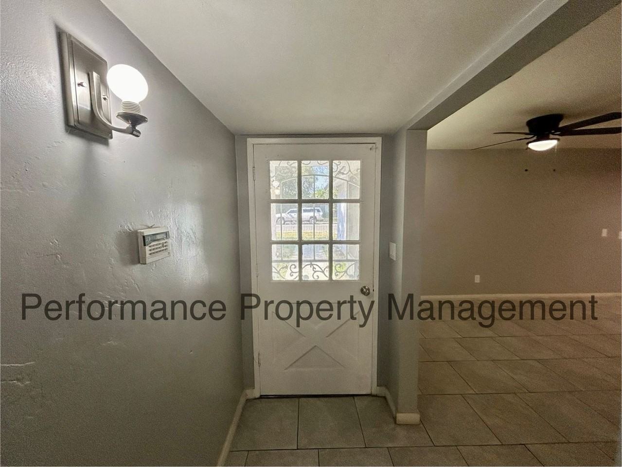 2401 Sherwood Ave - Photo 2 of 16