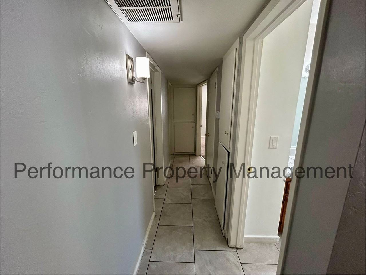 2401 Sherwood Ave - Photo 6 of 16