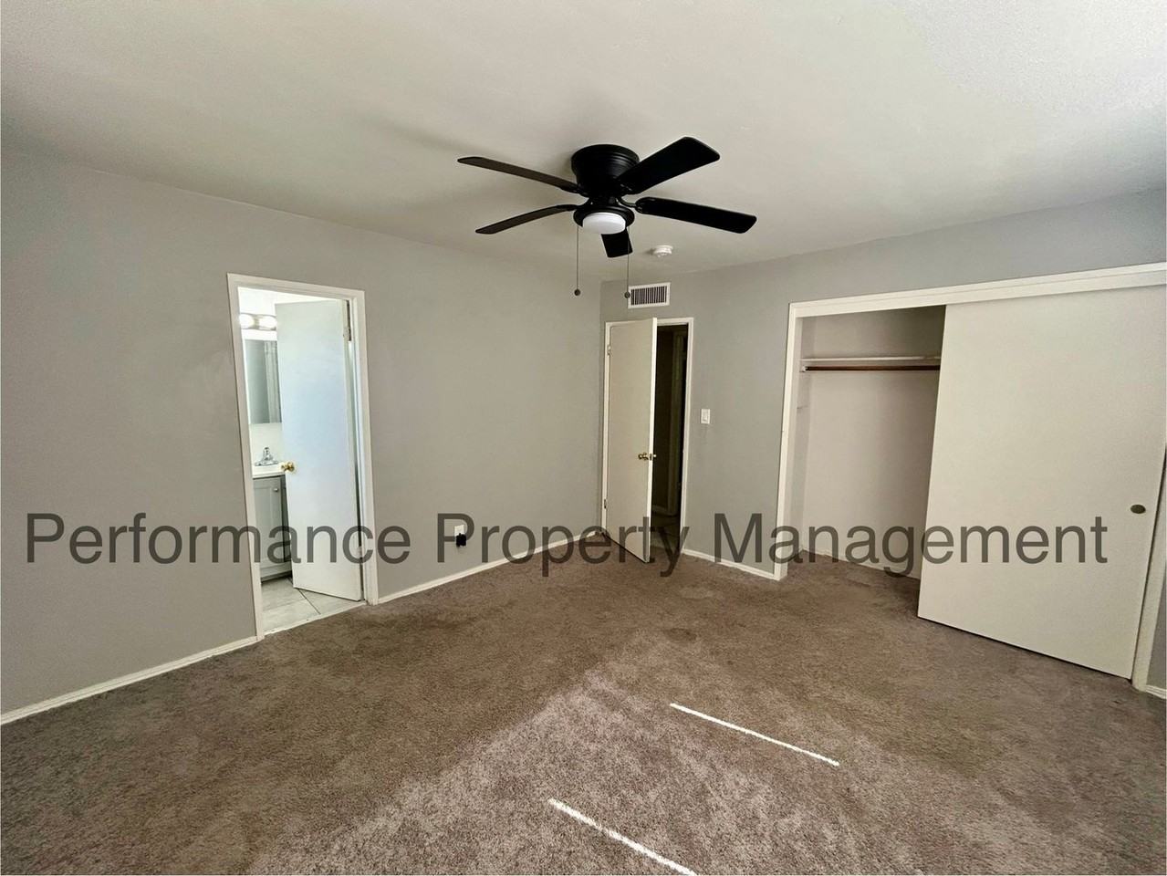 2401 Sherwood Ave - Photo 7 of 16