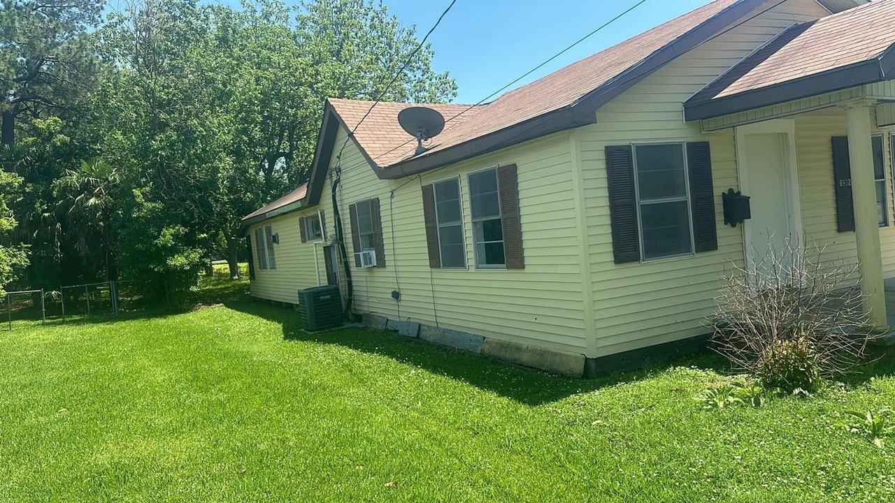 6932 Terrell St - Photo 2 of 16