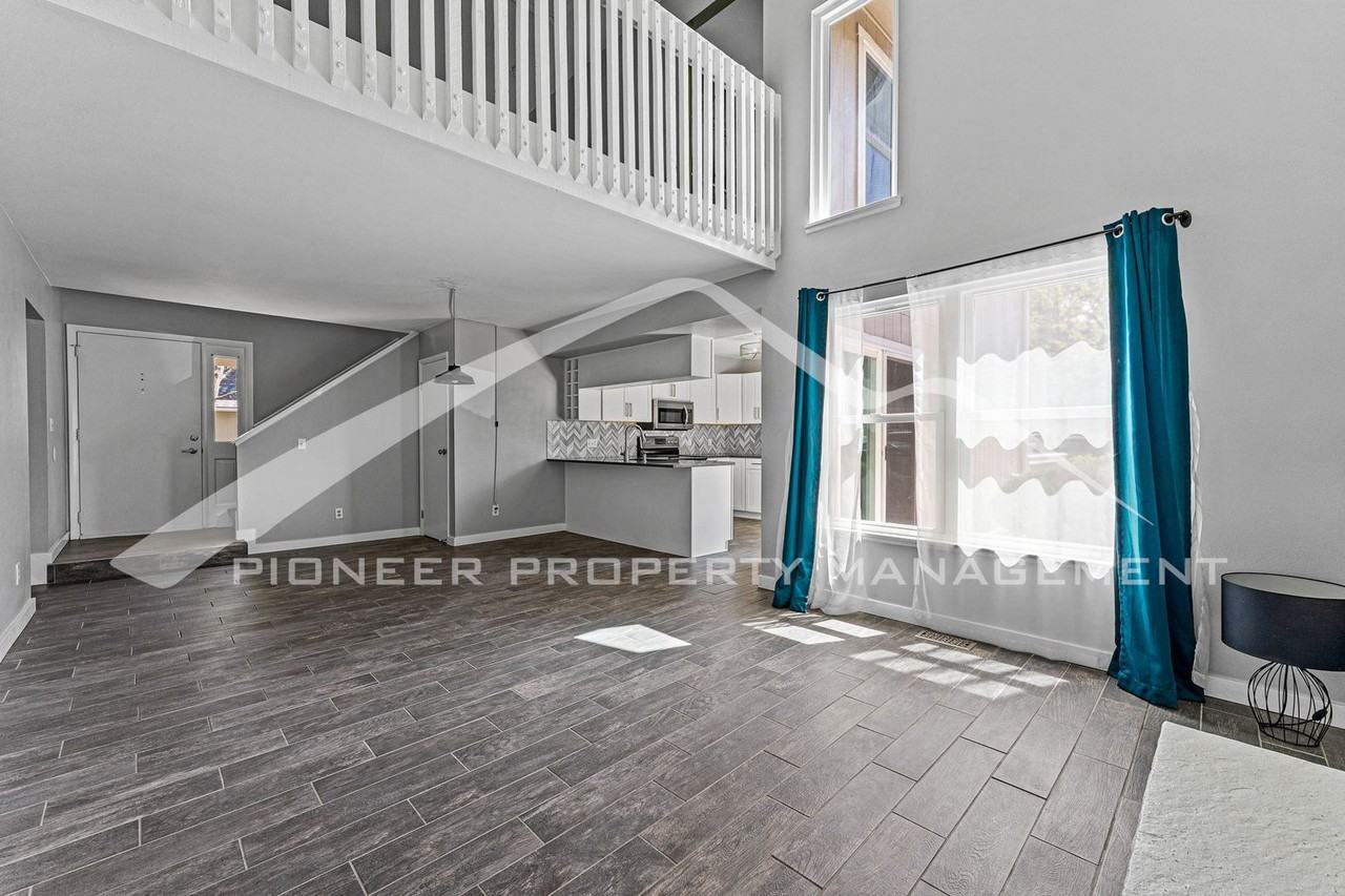 2621 S Xanadu Way - Photo 3 of 25