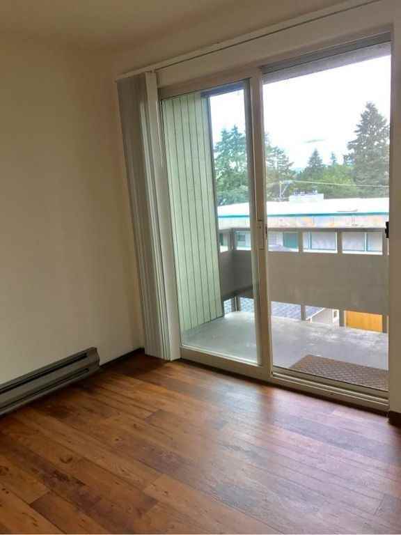 417 SW 155th St - Photo 3 of 6