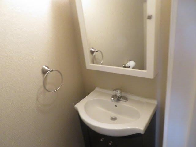 6527 W Douglas St - Photo 6 of 25