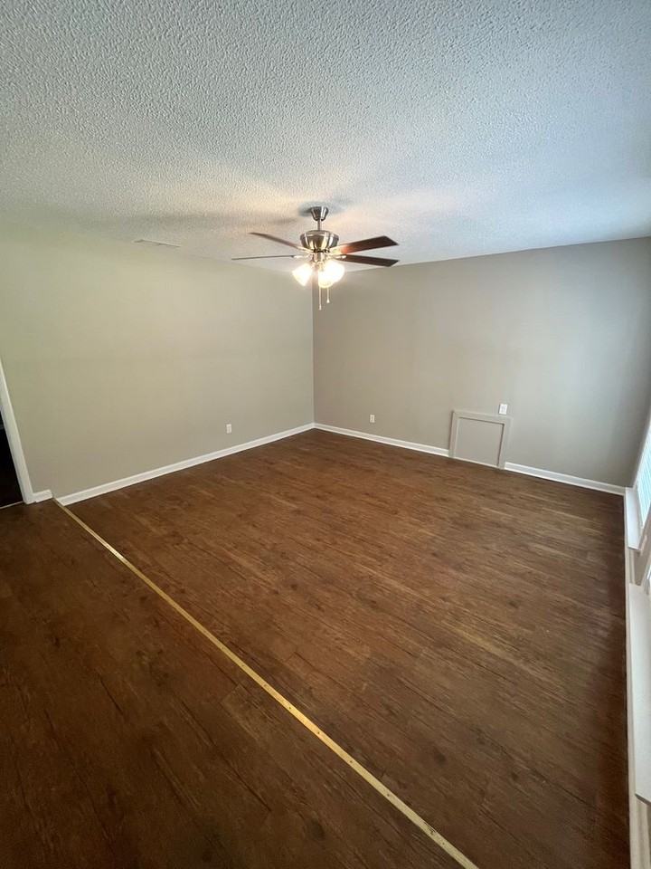 198 Wendwood Dr - Photo 2 of 12