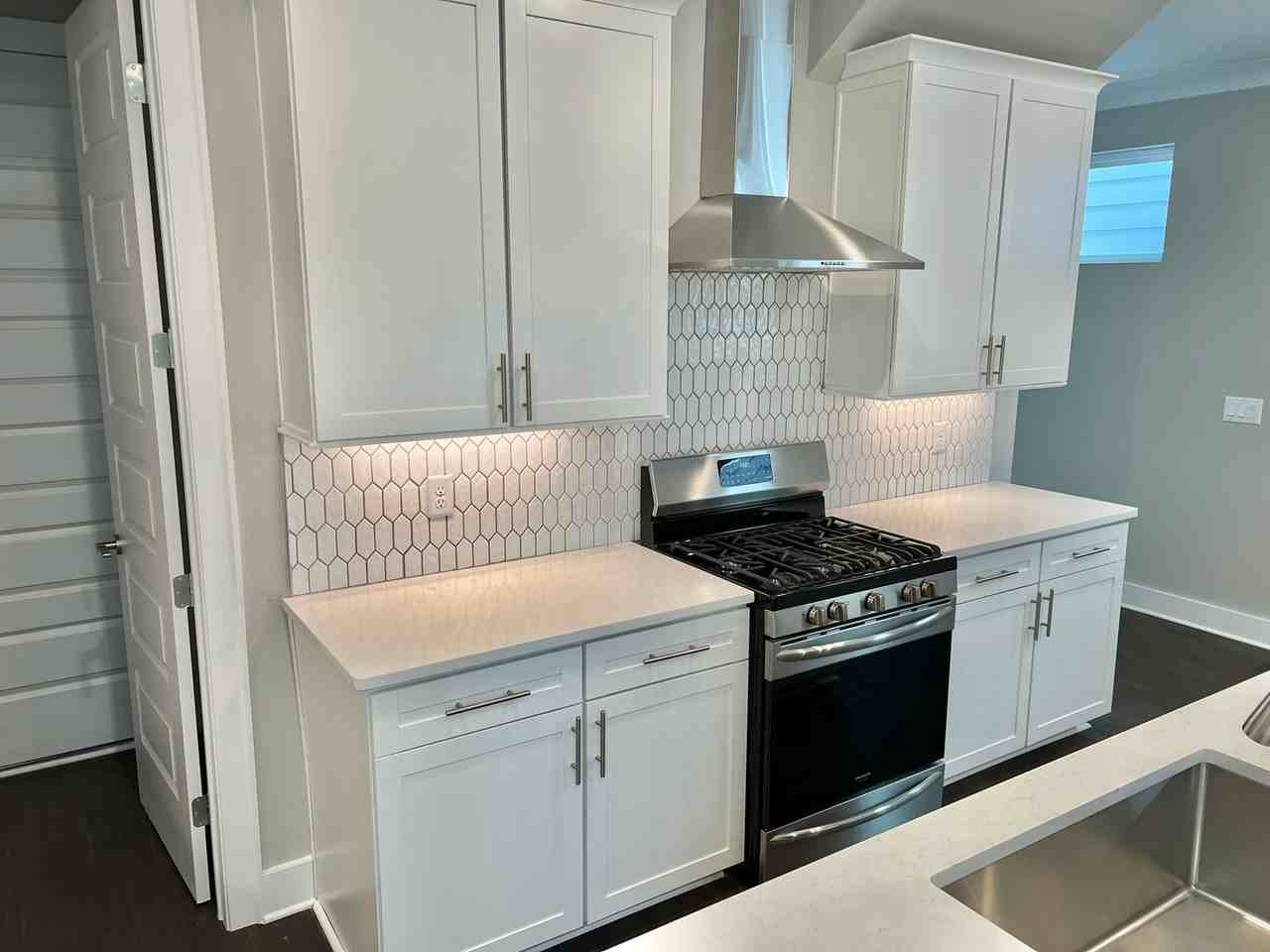 953B Cahal Ave - Photo 3 of 16