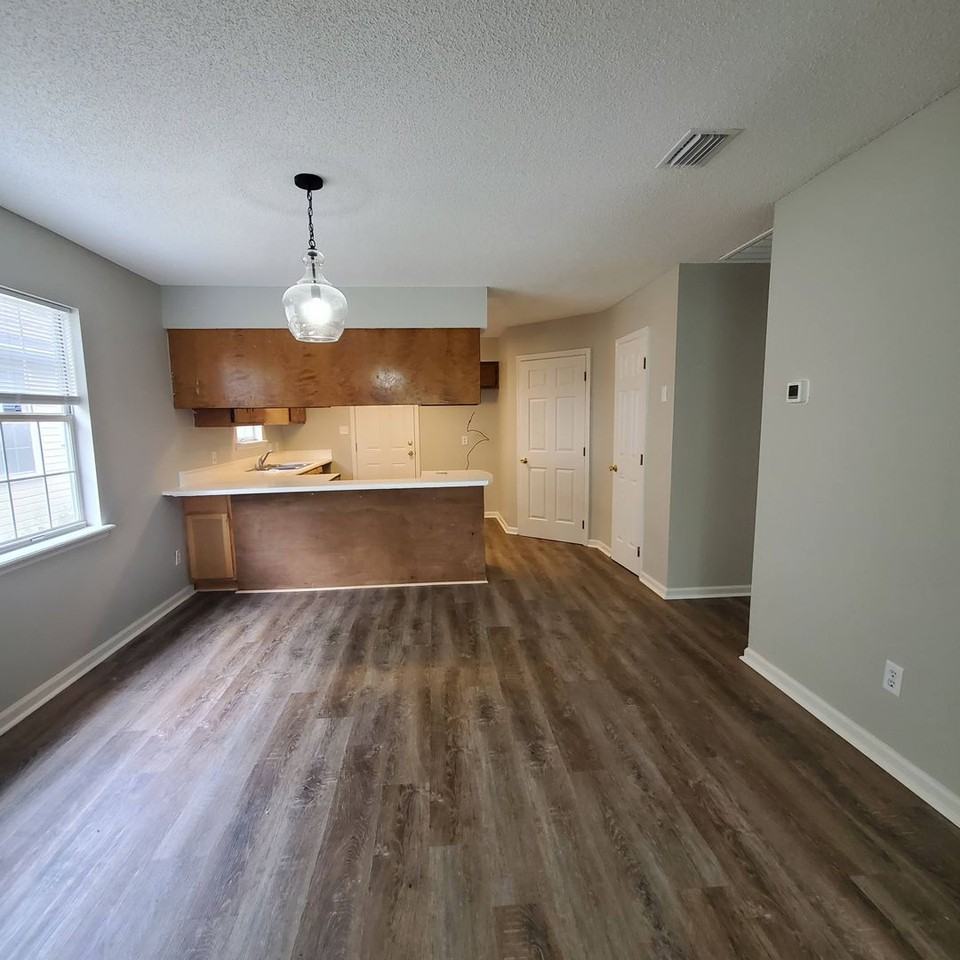 3017 Kensington Ln - Photo 3 of 12