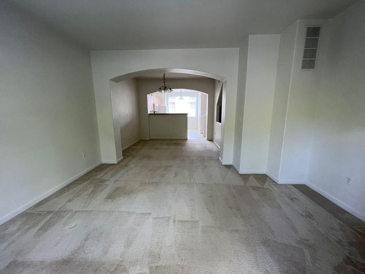 10250 Ne Snoqualmie St - Photo 2 of 17