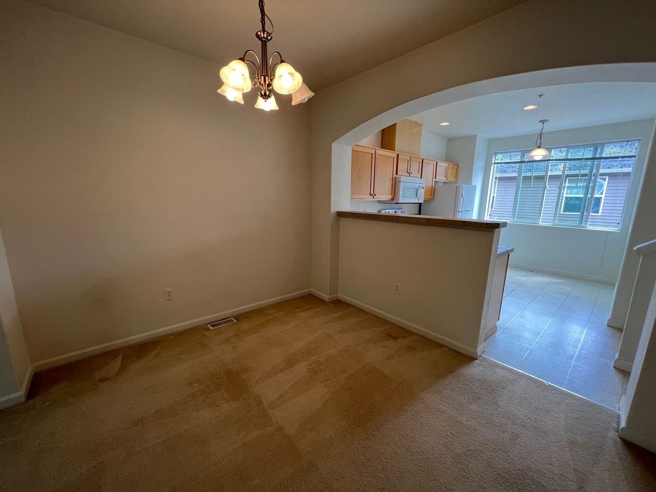 10250 Ne Snoqualmie St - Photo 3 of 17