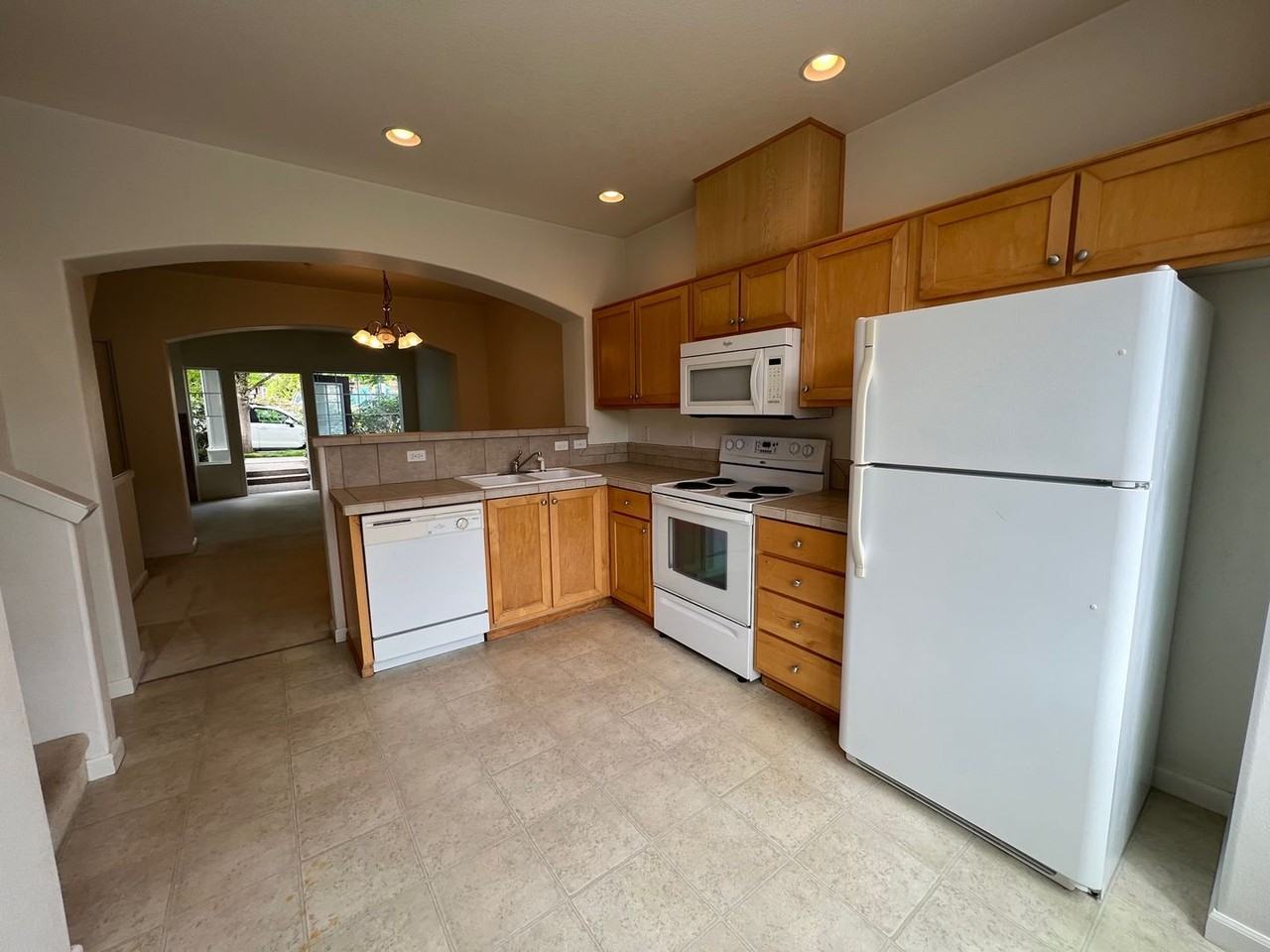 10250 Ne Snoqualmie St - Photo 5 of 17