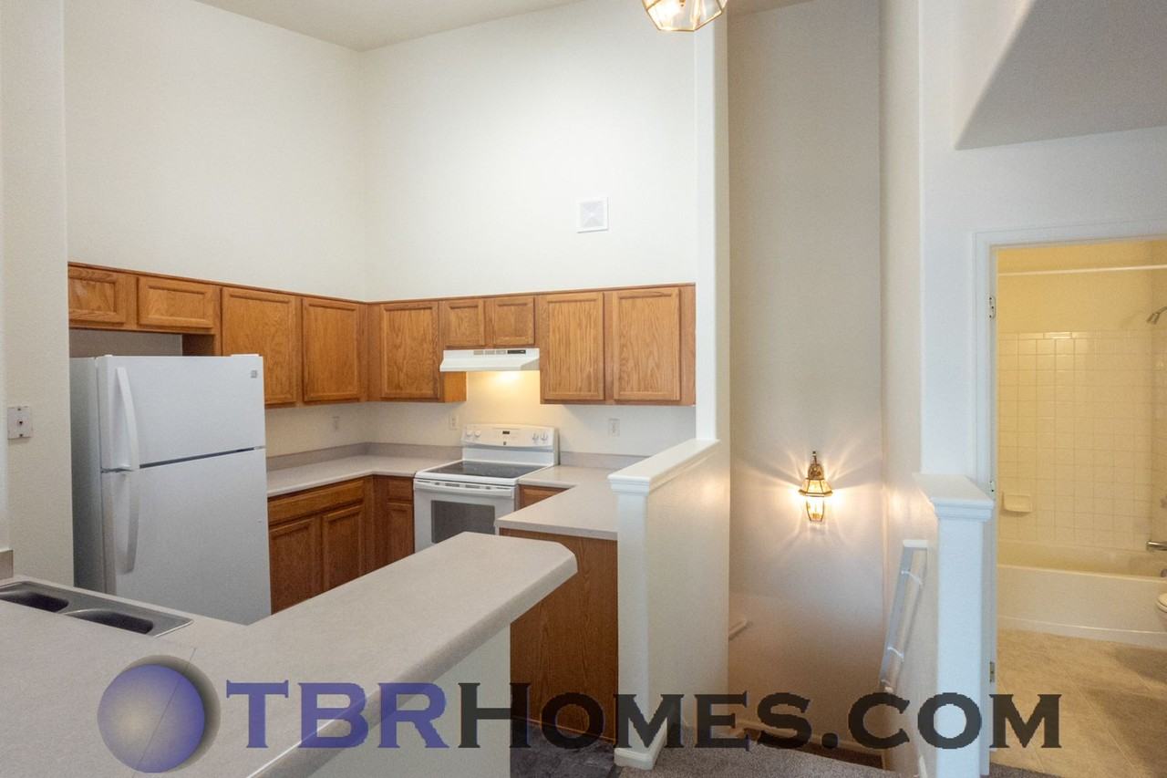1441 S Danube Way - Photo 2 of 19