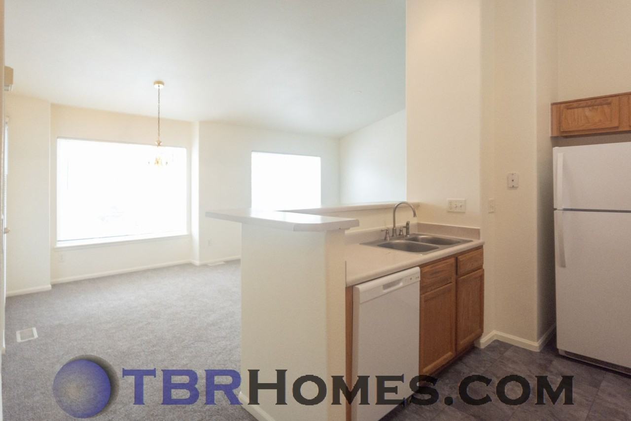 1441 S Danube Way - Photo 4 of 19