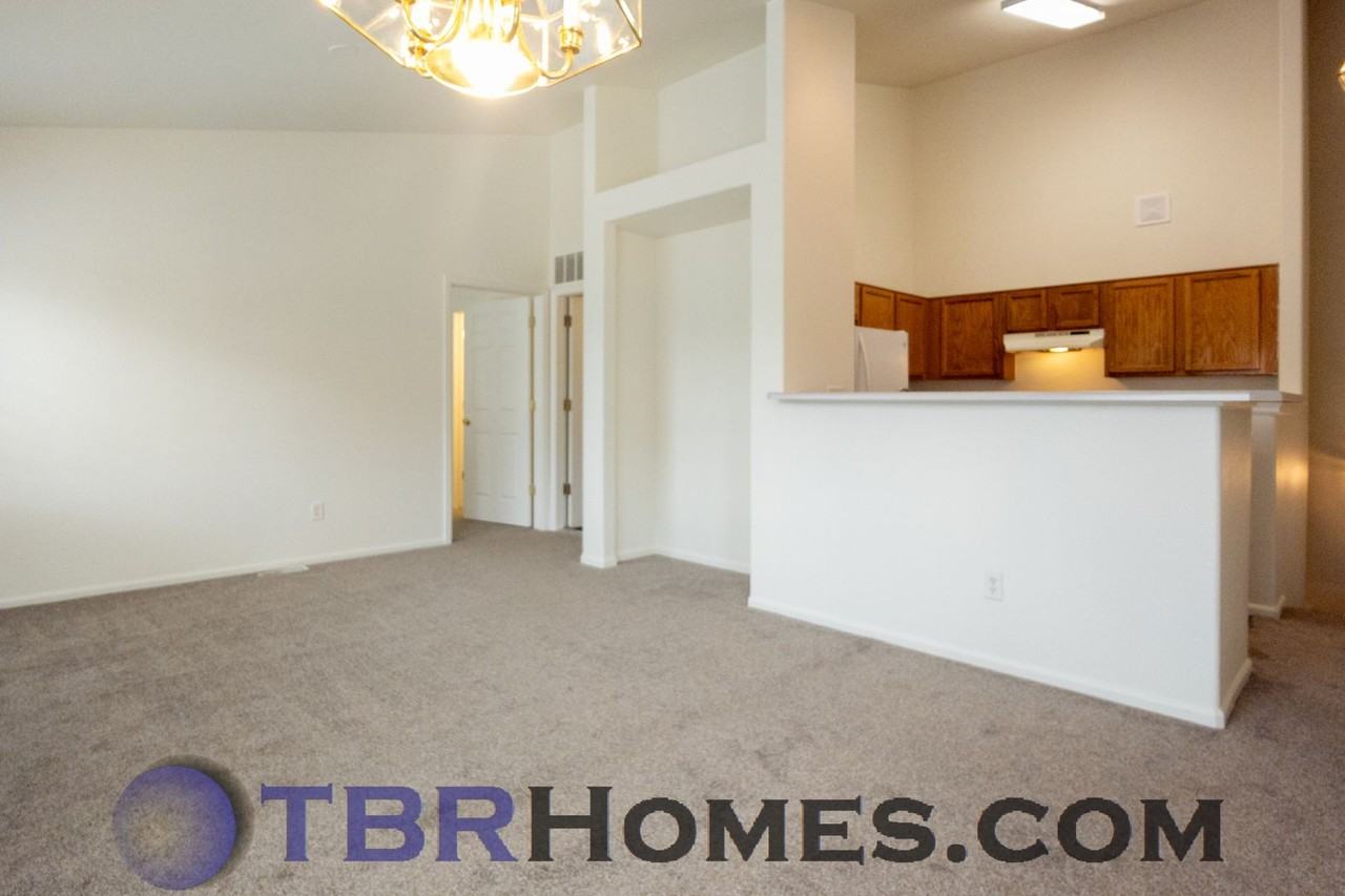 1441 S Danube Way - Photo 6 of 19