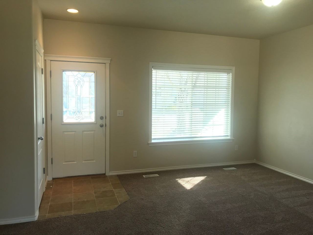 3769 N Frandon Ave - Photo 3 of 27