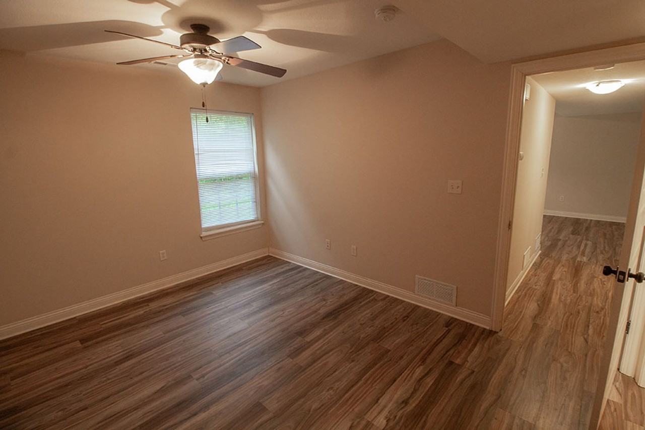 4618 Dehaven Dr - Photo 3 of 33