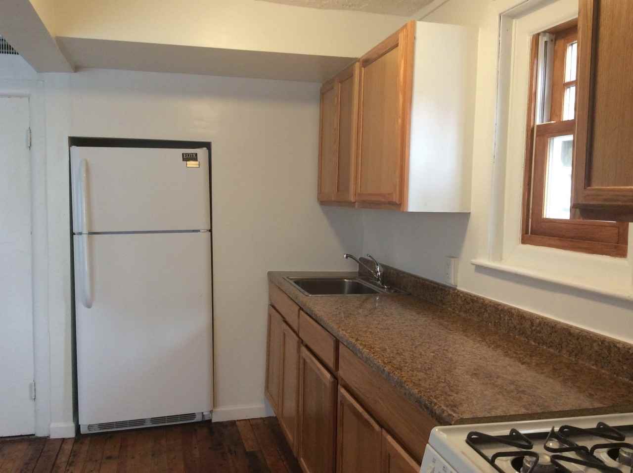 540 Wallace St #3 - Photo 4 of 11