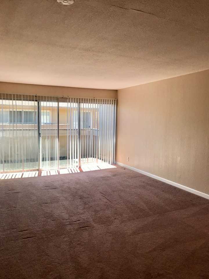 260 Industrial Pkwy #38 - Photo 2 of 12