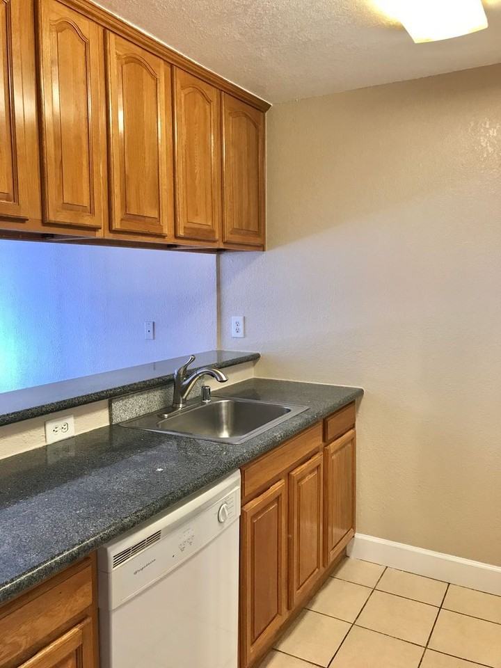 260 Industrial Pkwy #38 - Photo 7 of 12