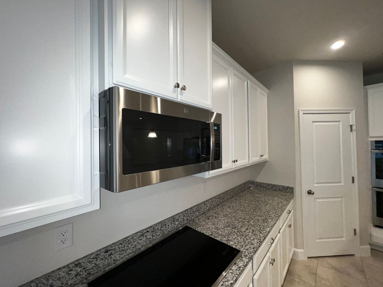 3125 St Charles Pl - Photo 6 of 34