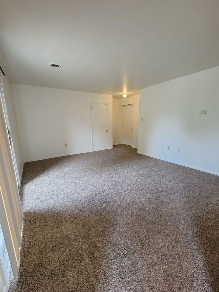 Stone Ridge Apartments - Photo 3 of 34