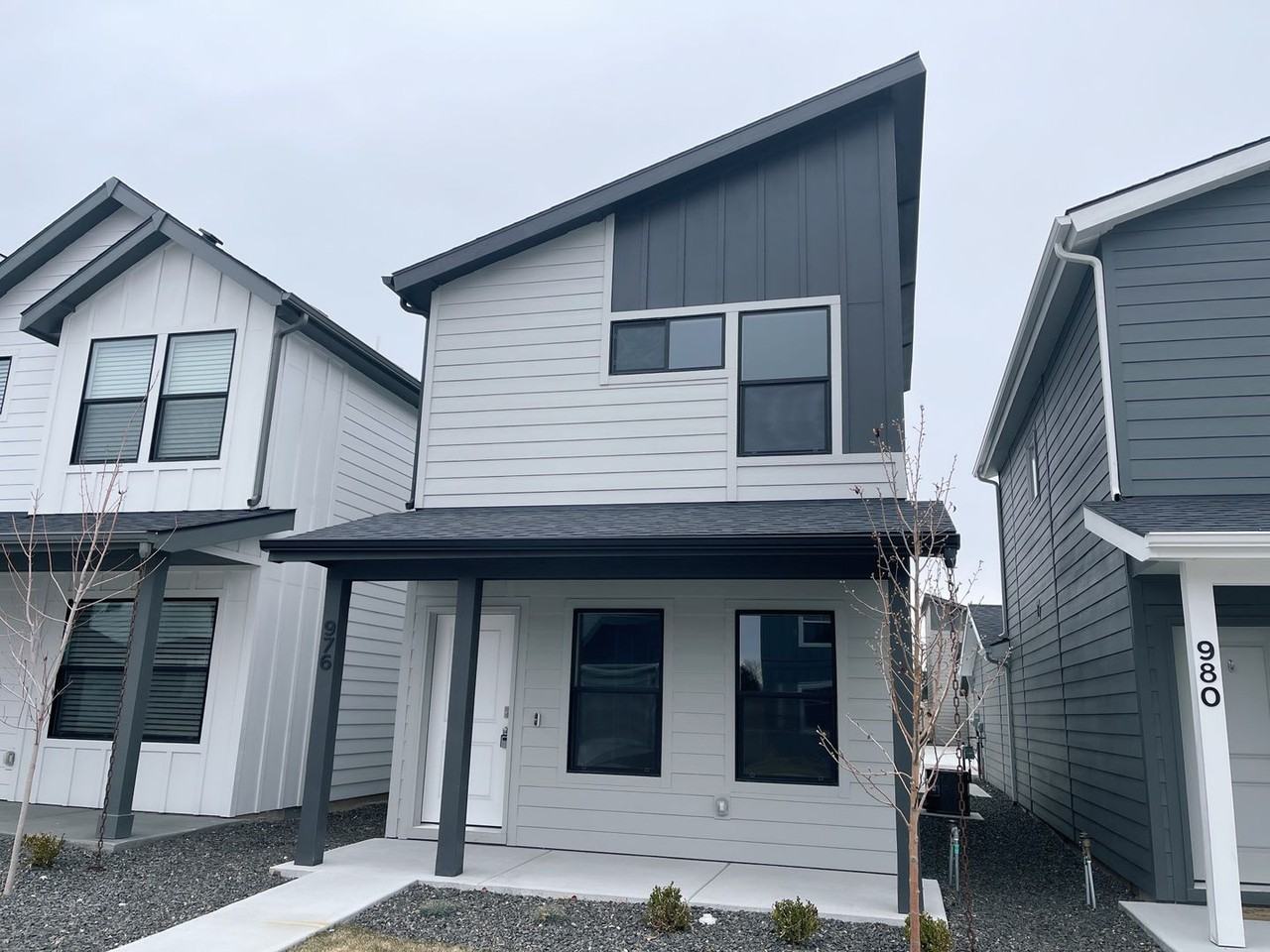 976 S Nautilus Ave - Photo 2 of 30