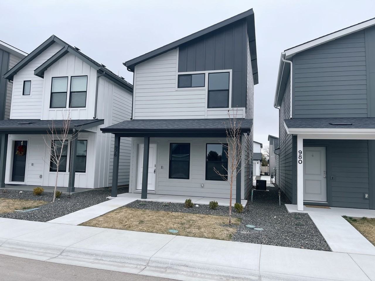 976 S Nautilus Ave - Photo 3 of 30